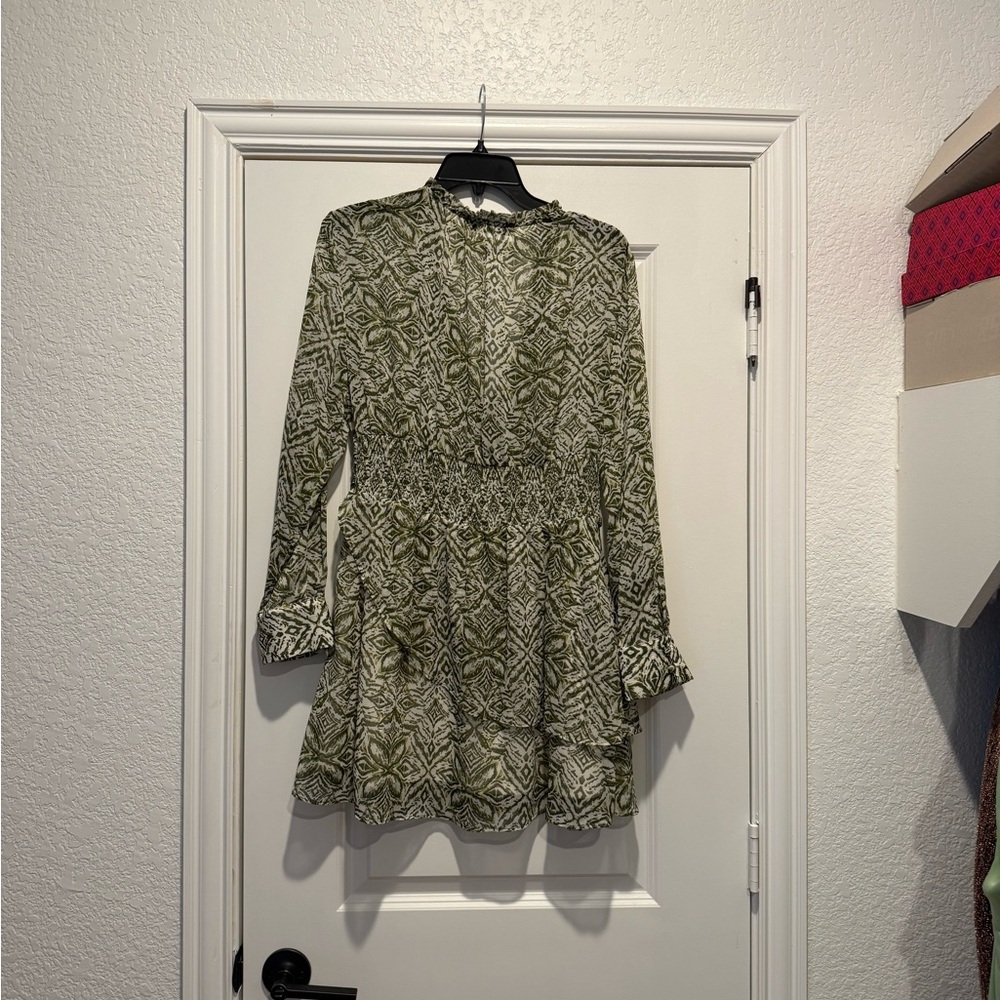 ZARA OLIVE PATTERNED RUFFLE DRESS SIZE LARGE - Picture 3 of 4